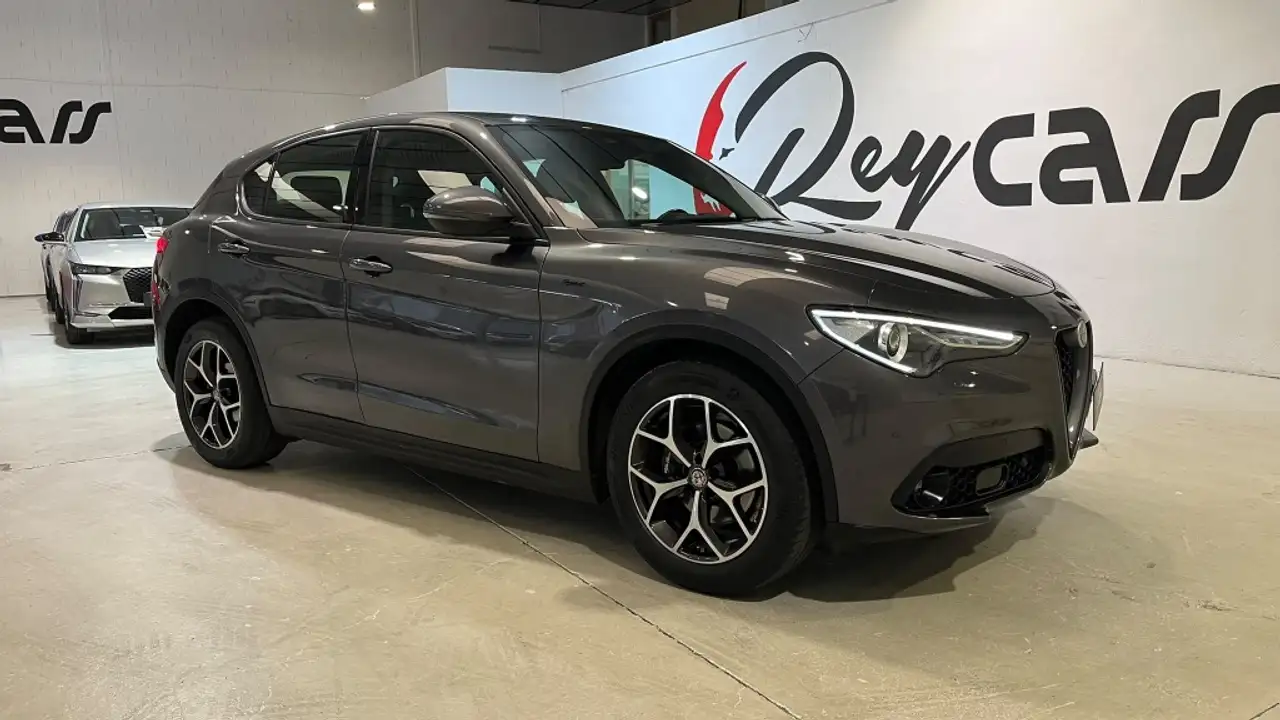 Alfa Romeo Stelvio 2021