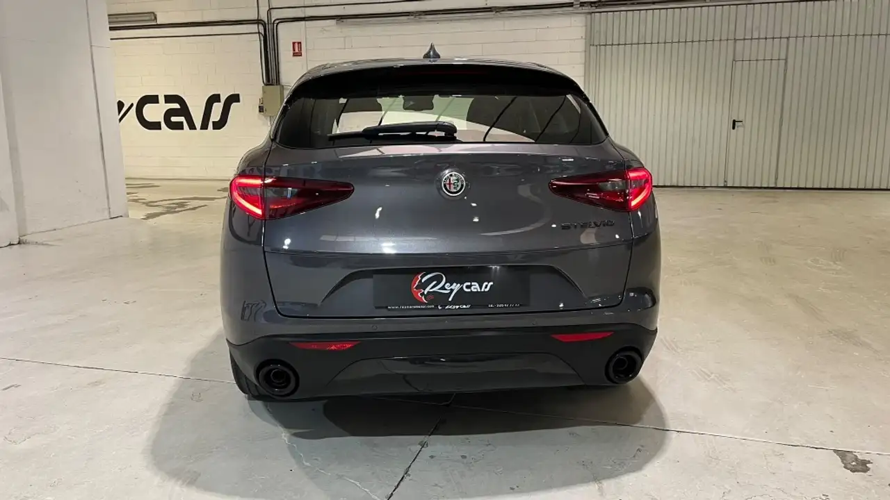 Alfa Romeo Stelvio 2021 — фото 8