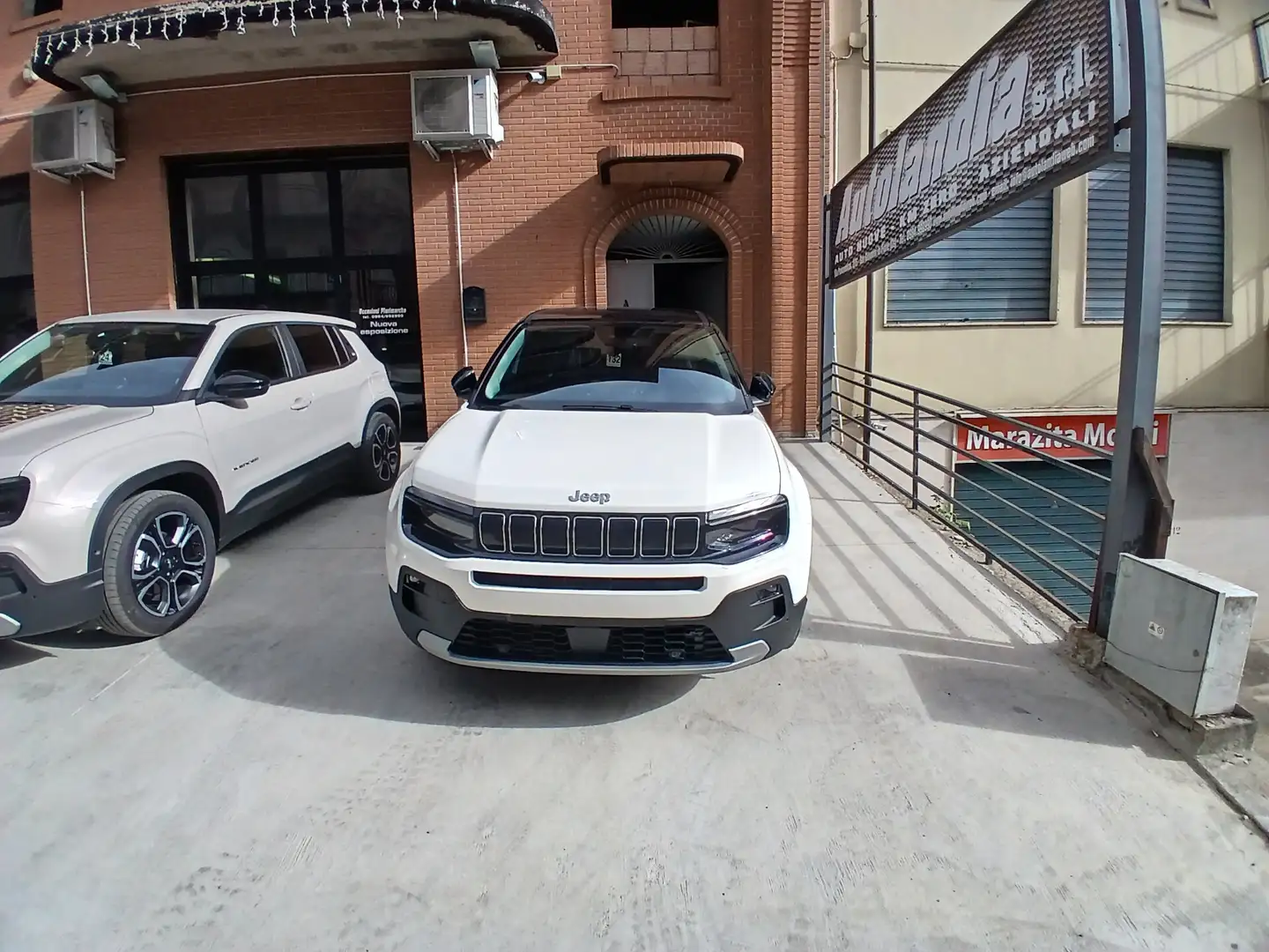 Jeep Avenger Avenger 1.2 Turbo 100 CV Summit Blanc - 1