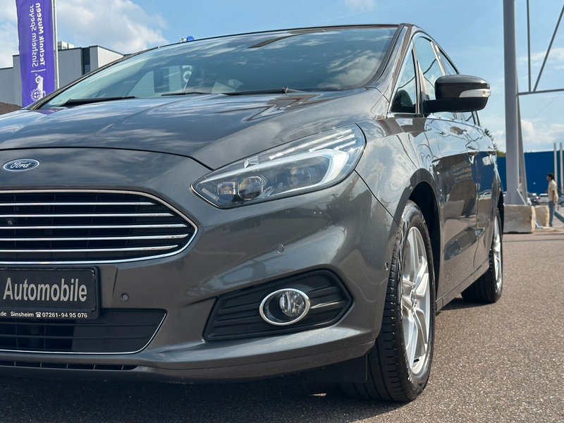 Ford S-Max Titanium LED Front-RFK Navi 7-Sitze AHK — photo 10