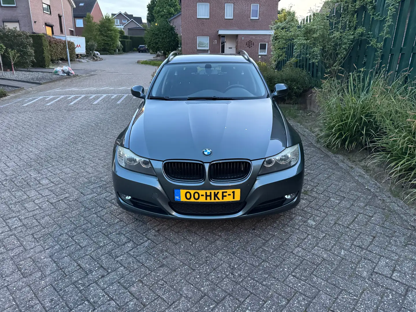 BMW 318 318i Business Line Verde - 1