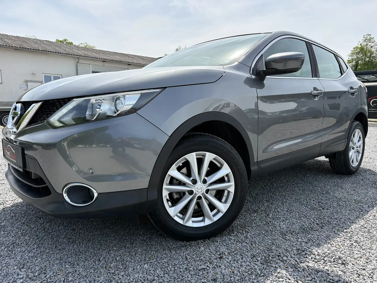 Nissan Qashqai Qashqai 1,2*NUR 20.000KM*NEUWERTIG Grau - 1