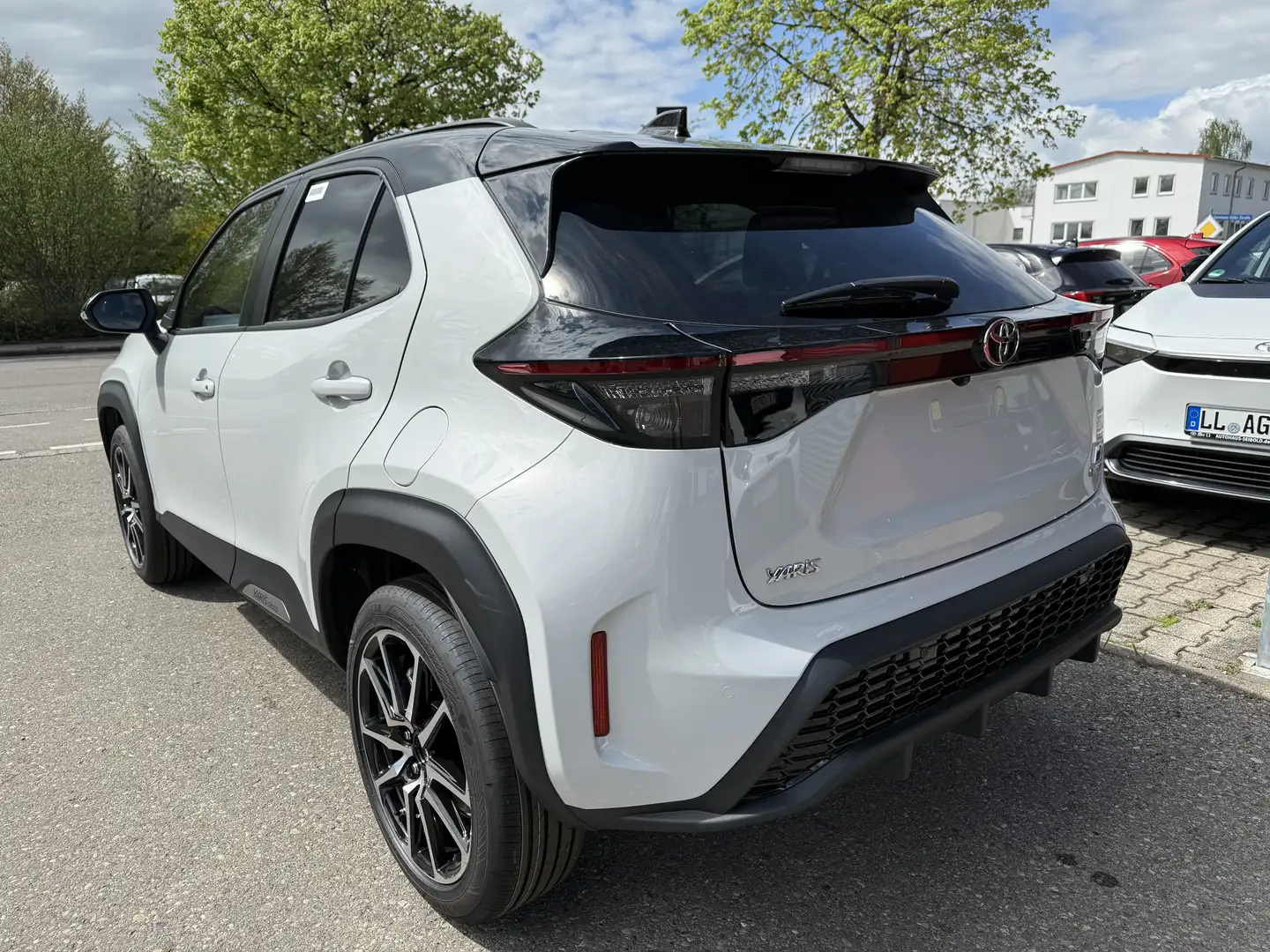 Toyota Yaris Cross Hybrid FWD GR Sport - 2