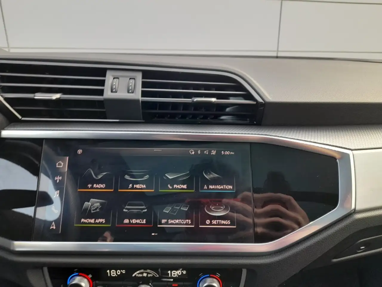 Audi Q3 снимка Audi Q3