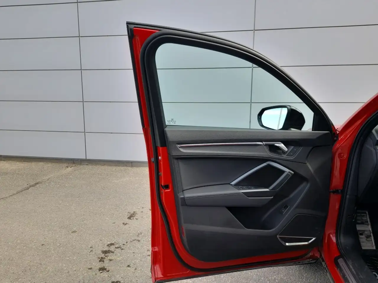 Audi Q3 снимка Audi Q3