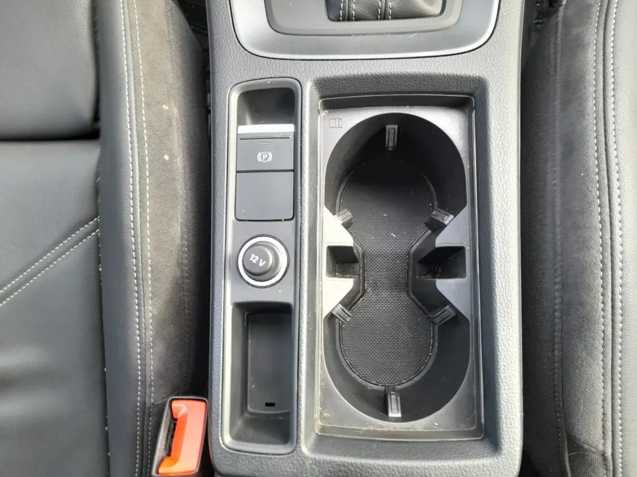Audi Q3 снимка Audi Q3