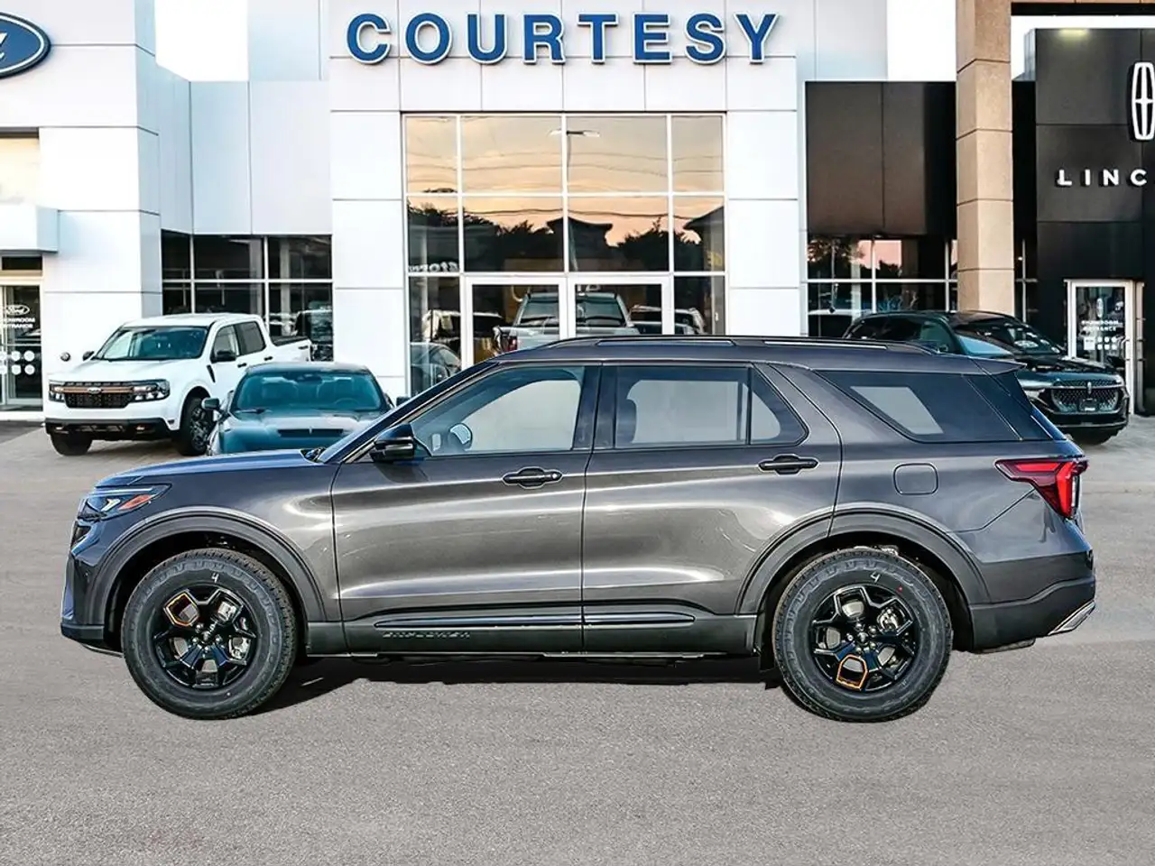 Ford Explorer снимка Ford Explorer