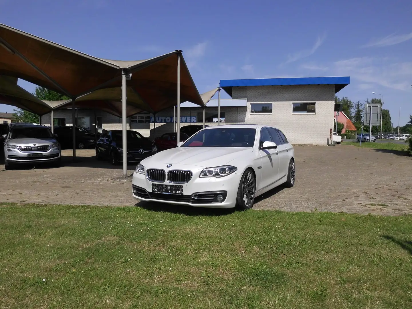 BMW 535 535 d xDrive Білий - 1