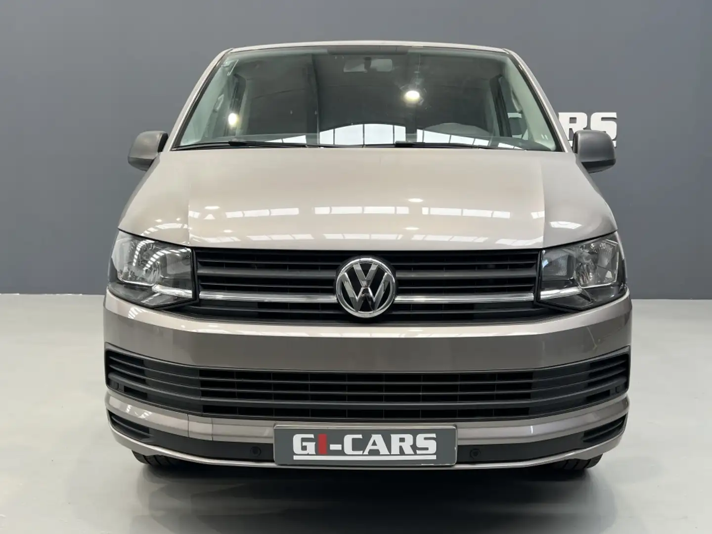 Volkswagen Multivan 2.0TDI BMT Trendline 75kW Gris - 2
