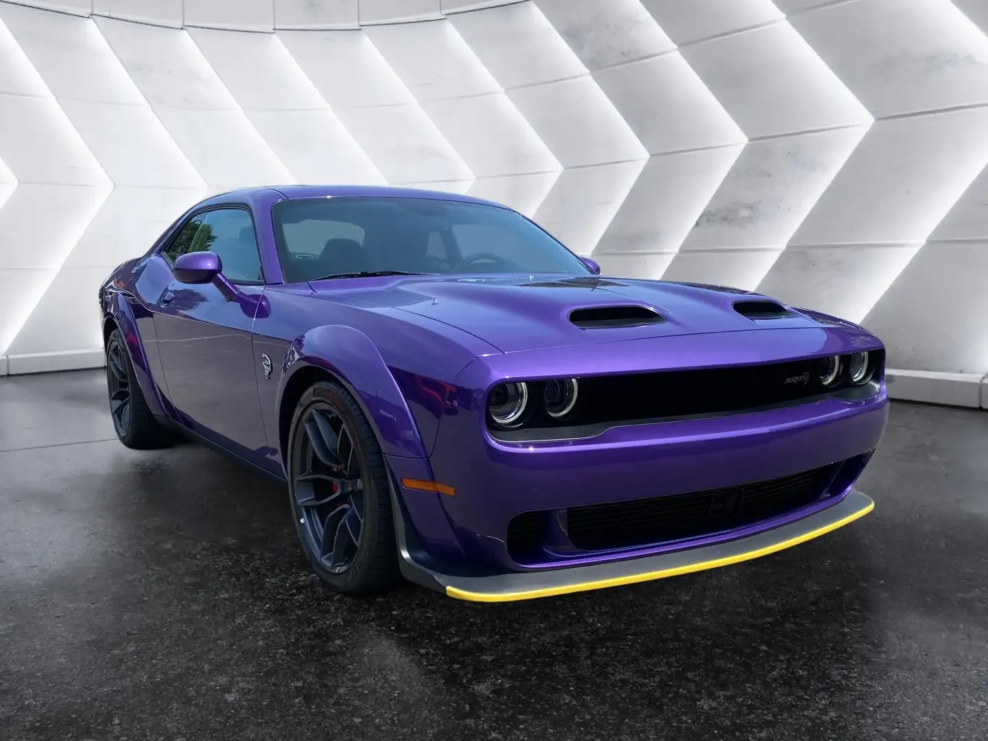 Dodge Challenger SRT Hellcat WIDEBODY Sportp. LED PDC Violett - 2