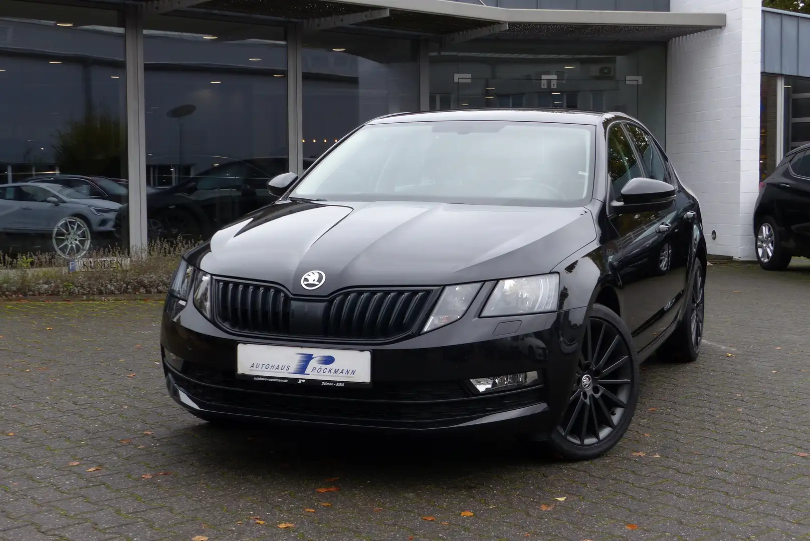 Skoda Octavia Lim. Style TSI Aut. AHK SmartLink PDC Noir - 2