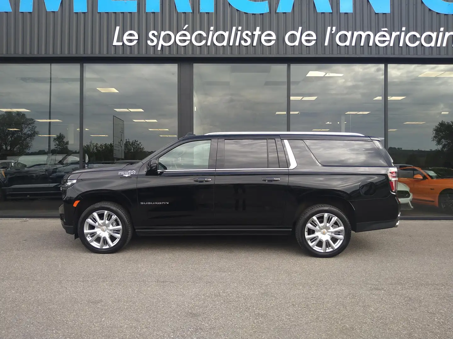 Chevrolet Suburban HIGH COUNTRY 4x4 - 6.2L V8 Negru - 2