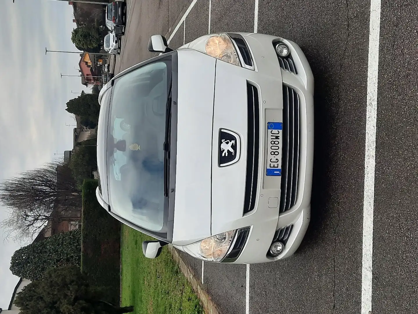 Peugeot 5008 HDI FAP 110 EGS6 Business-Line - 1