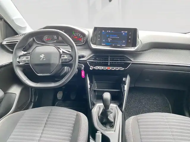 Peugeot 208 view 6