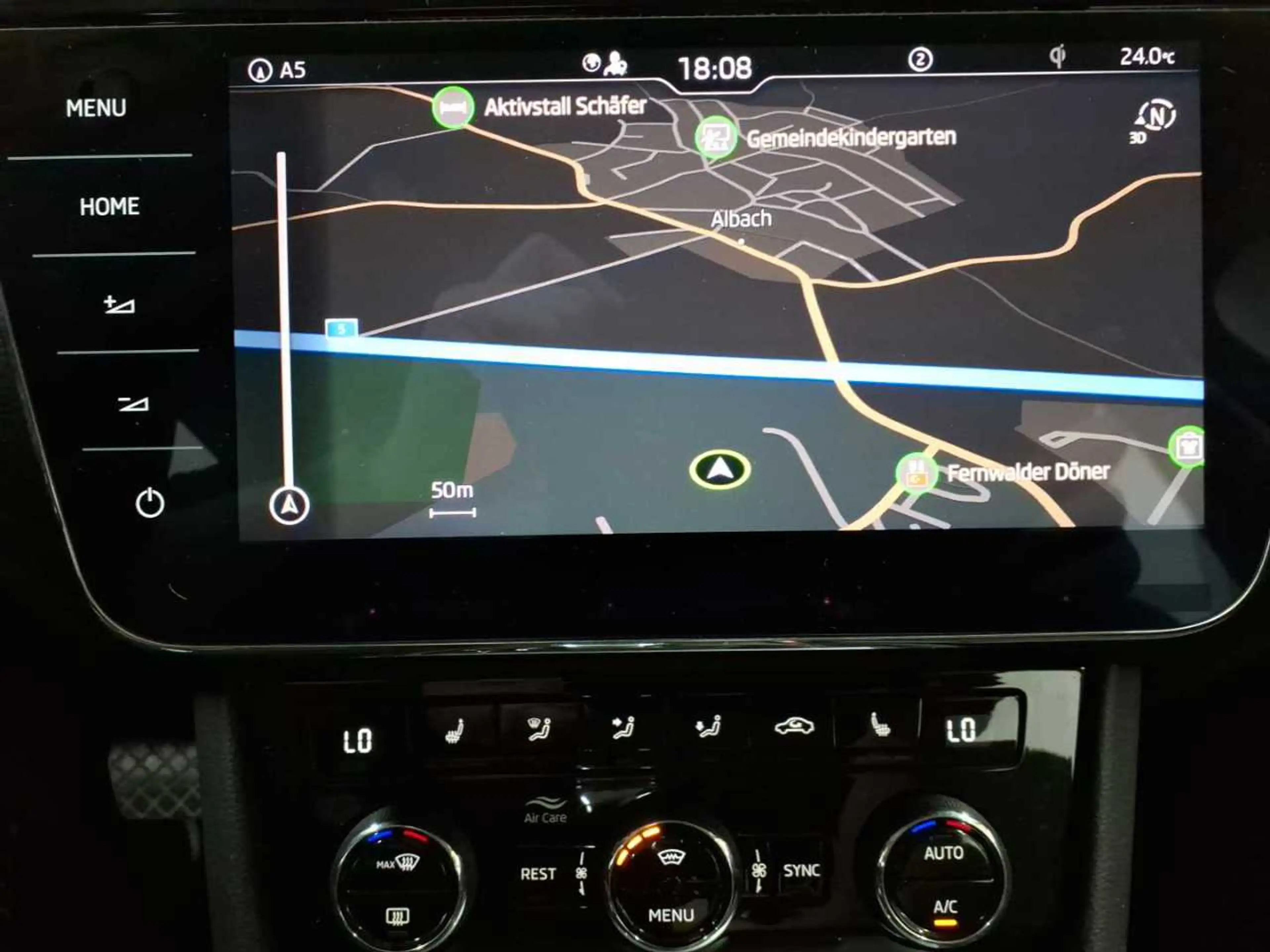 Skoda Superb Superb Combi 4x4 Ambition AHK NAV SHZ — photo 12