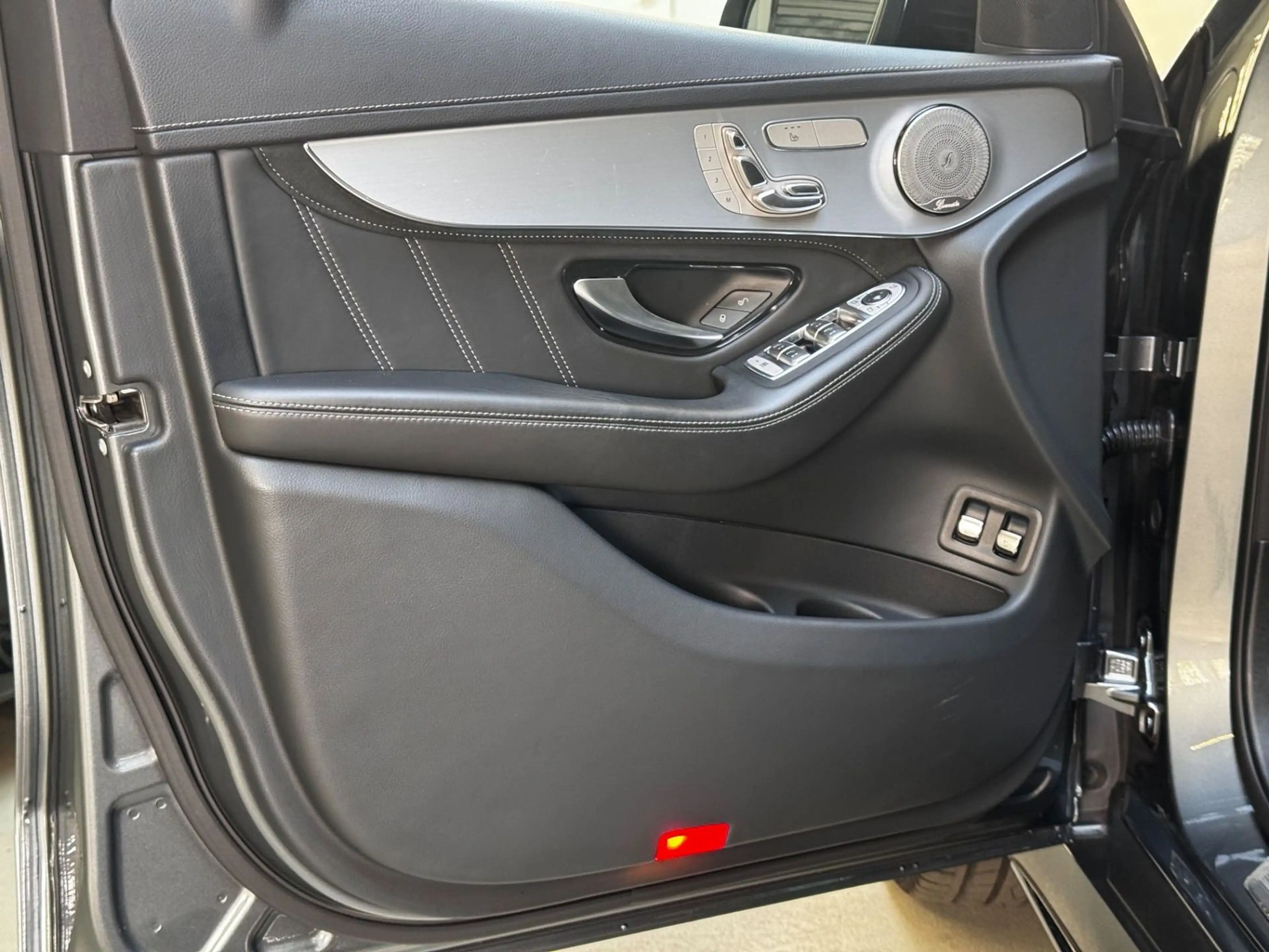 Mercedes-Benz GLC 63 AMG 4Matic *Airmatic*Pano*Acc*Led*Ahk* — photo 15
