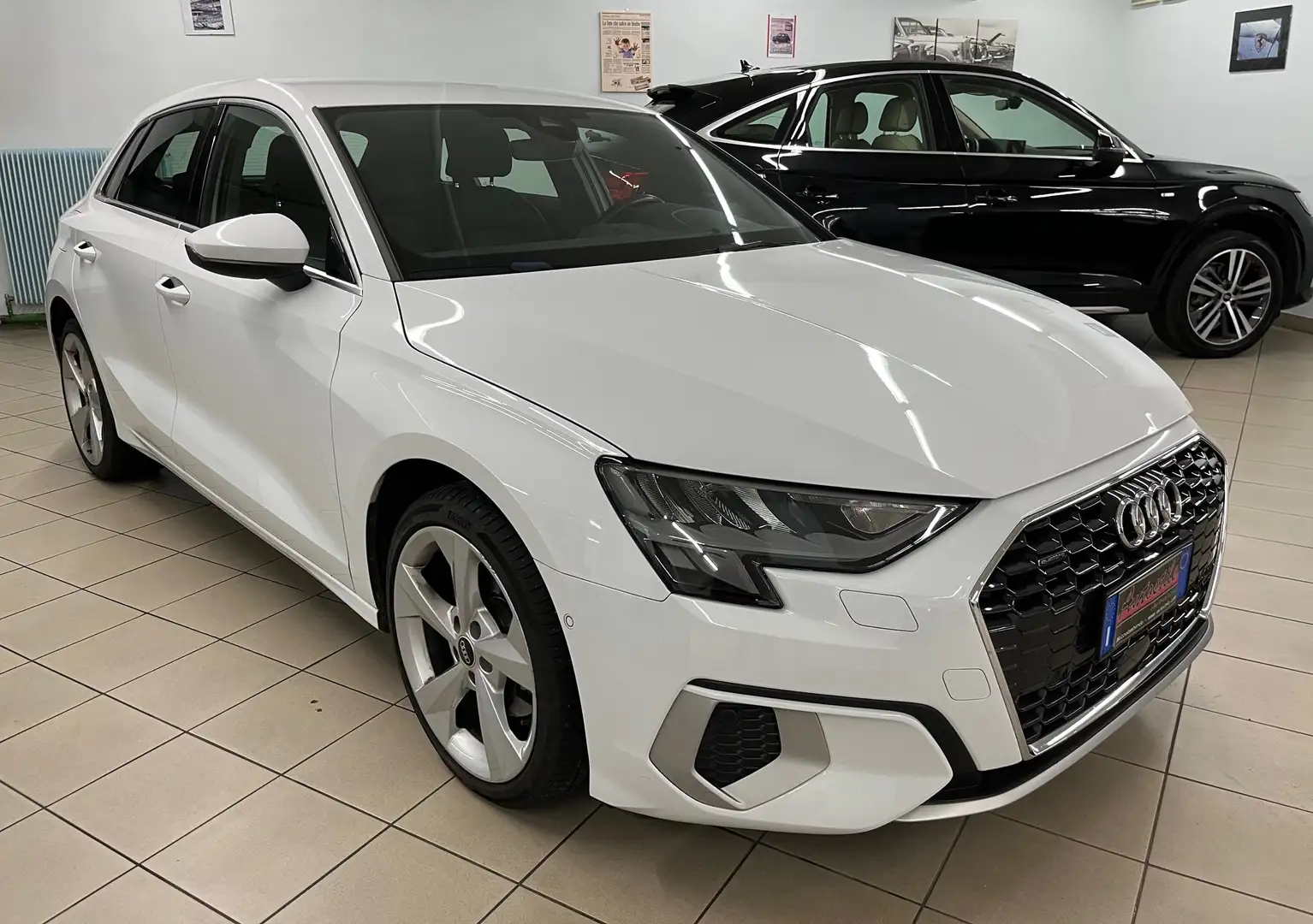 Audi A3 A3 IV Spbk 40 2.0 tdi Busines Adv quattro s-tr Blanc - 1