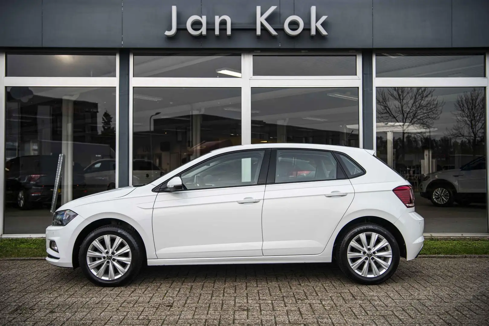 Volkswagen Polo 1.0 TSI Highline | Stoelverwarming | Parkeersensor Wit - 2