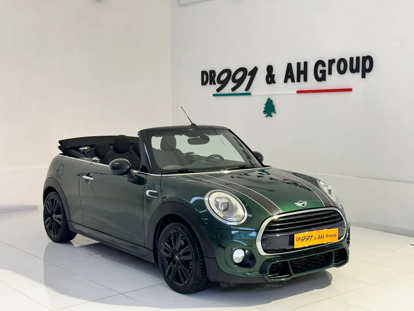 MINI Cooper D Cabrio Mini IV F57 Cabrio 1.5 Hype auto JHON COOPER WORKS Vert - 2