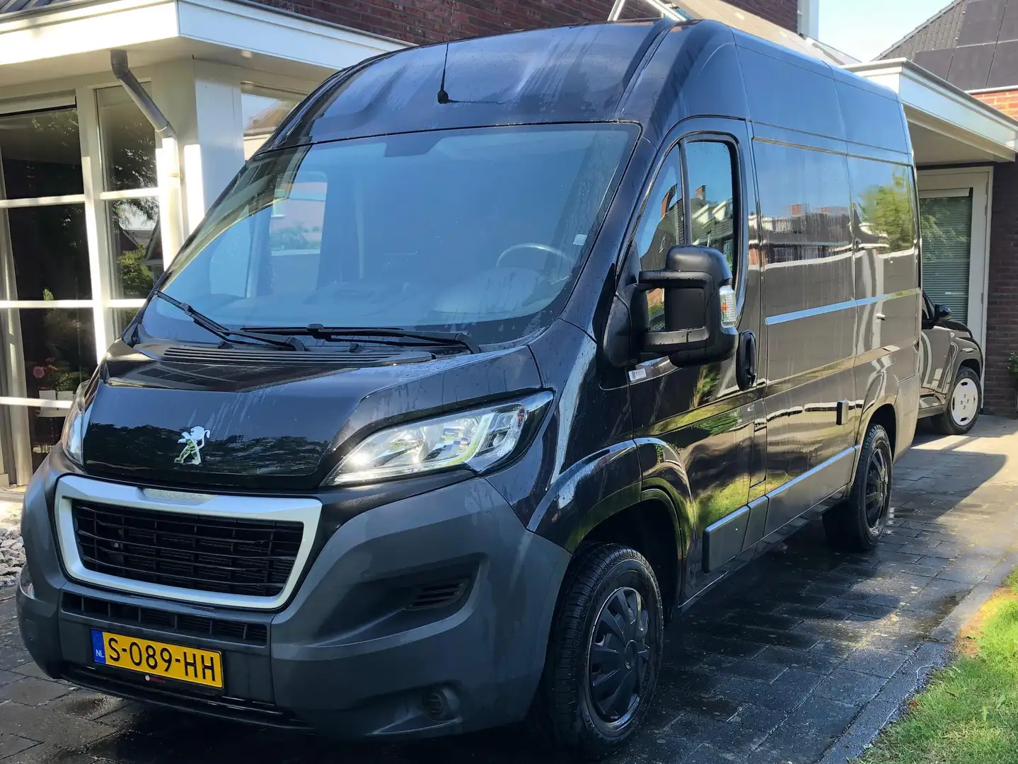 Peugeot Boxer Zelfbouw camper Zwart - 1