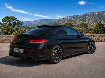 Coupé 4Matic 9G-Tronic