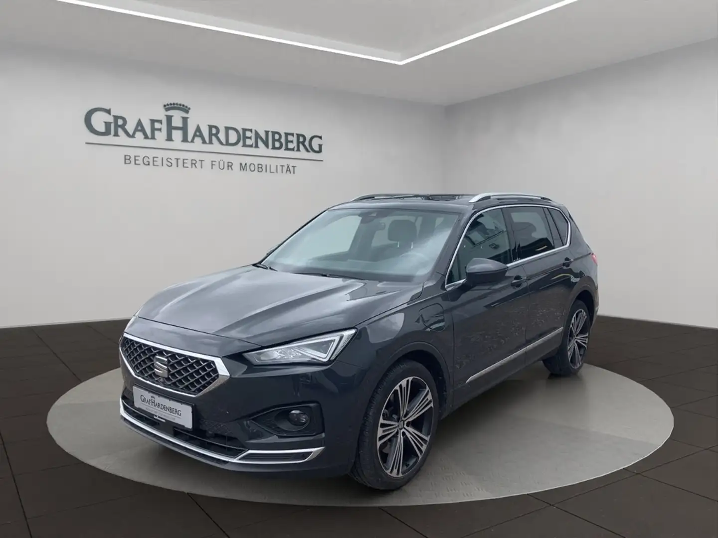 SEAT Tarraco 1.4 6-Gang DSG Xcellence e-Hybrid Pano/AHK/SHZ Grau - 1