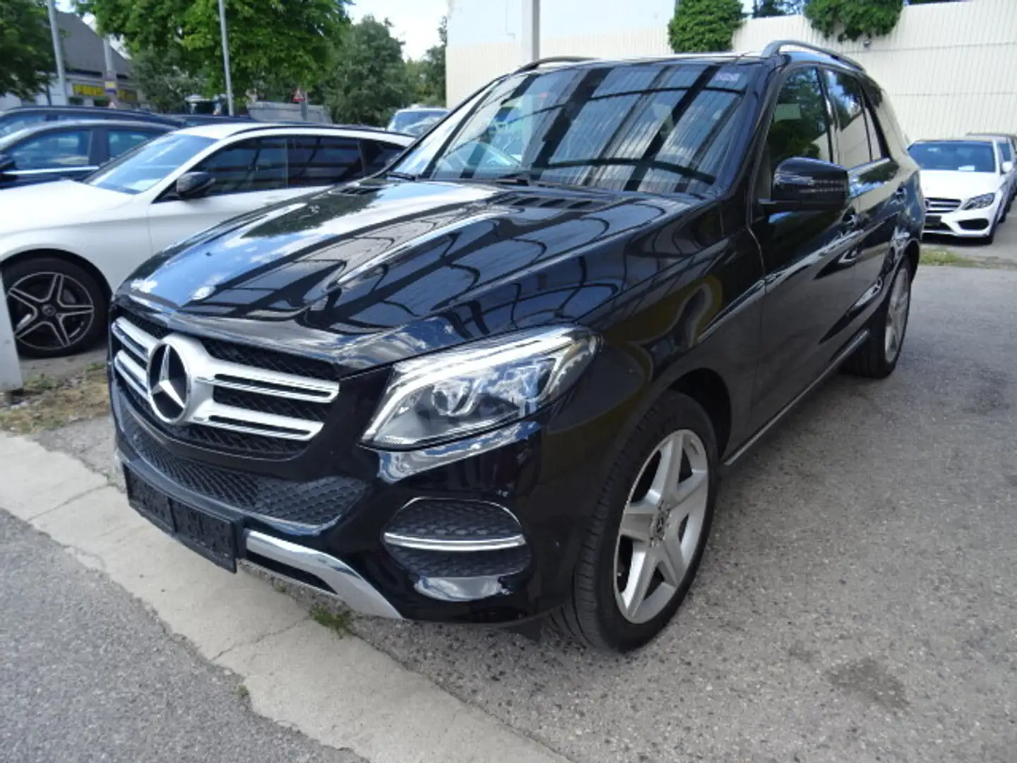 Mercedes-Benz GLE 250 d Aut. Schwarz - 1