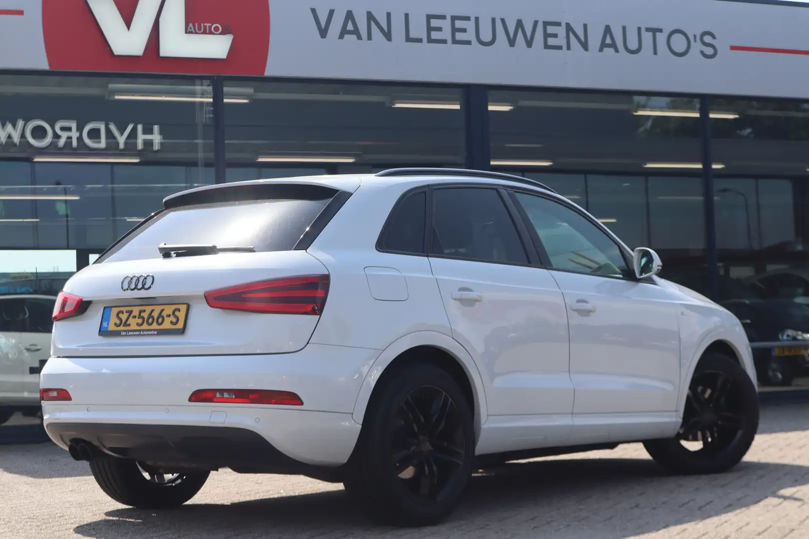 Audi Q3 2.0 TFSI quattro S Edition | Nieuw Binnen | Climat Wit - 2