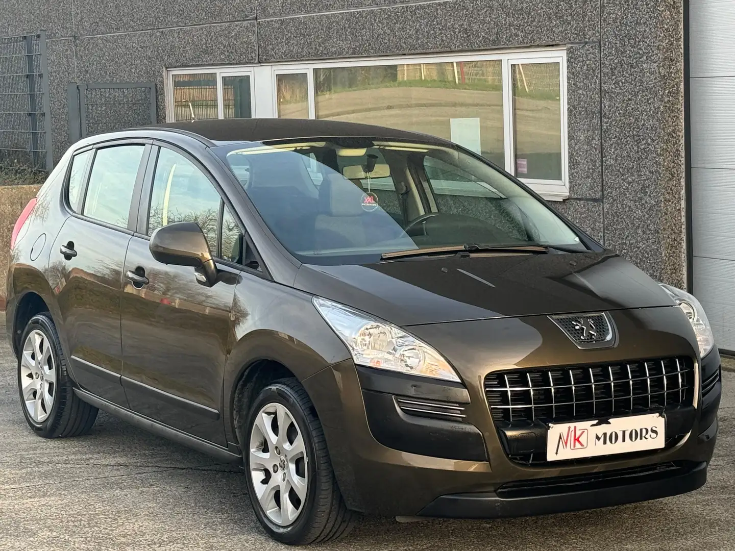 Peugeot 3008 1.6i ESSENCE GARANTIE 12MOIS 1'ERMAIN EURO5 Brun - 1