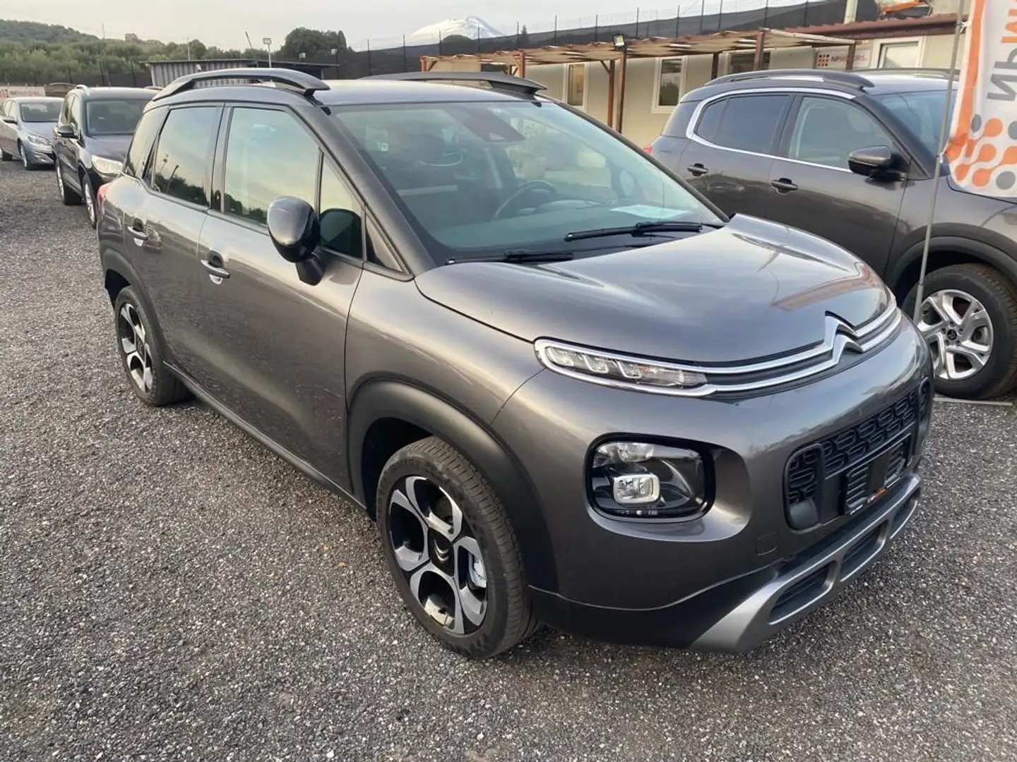 Citroen C3 Aircross BlueHDi 100 S&S Shine Grigio - 1