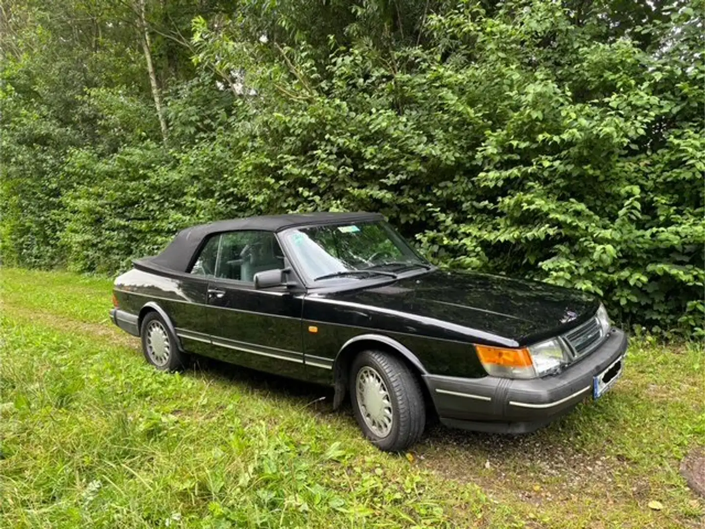 Saab 900 Чорний - 2