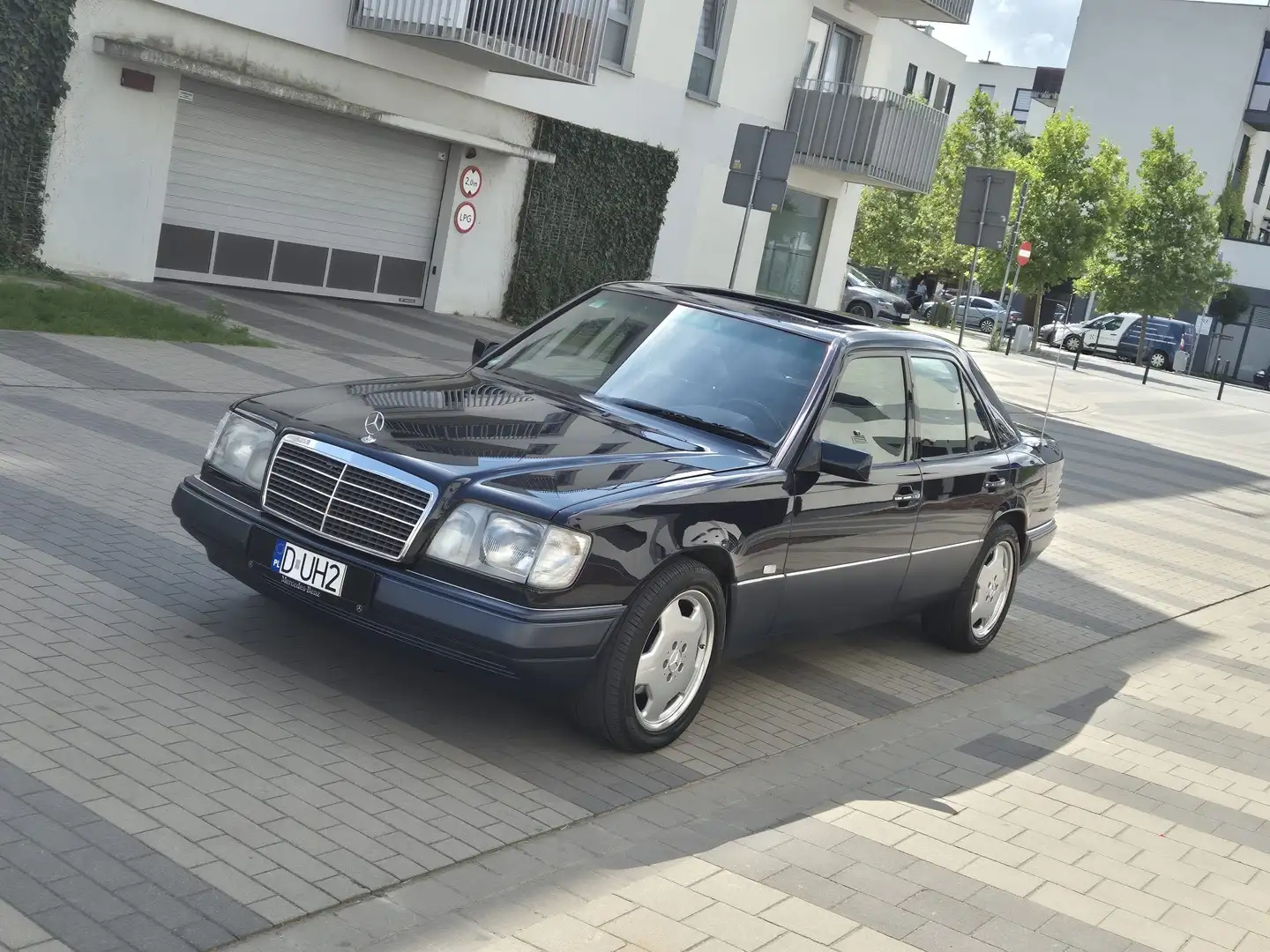 Mercedes-Benz E 320 japon Bleu - 1