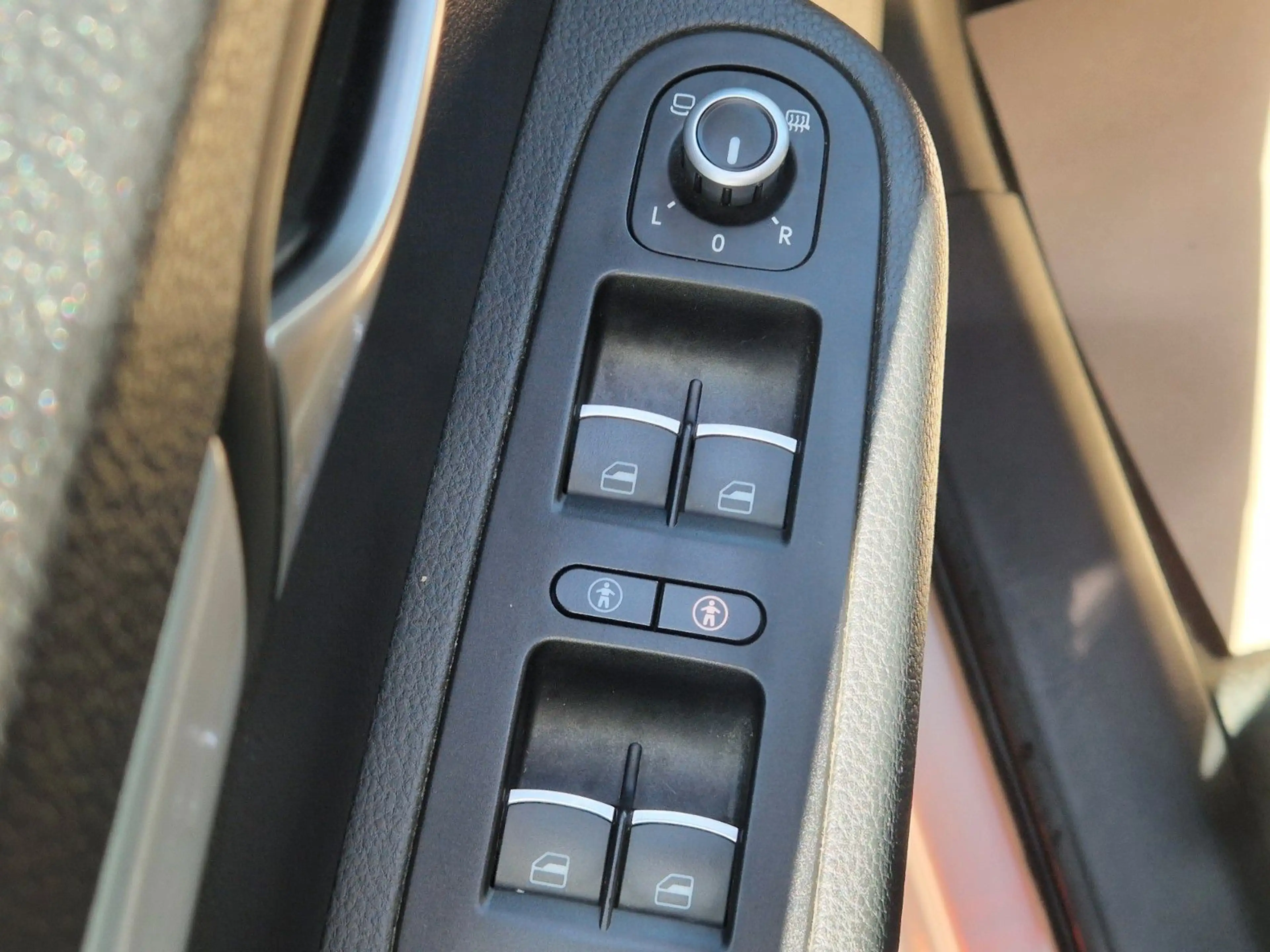 Volkswagen Sharan 2.0 TSI Highline +DSG+AHK+PANORAMA+LEDER+ — photo 21