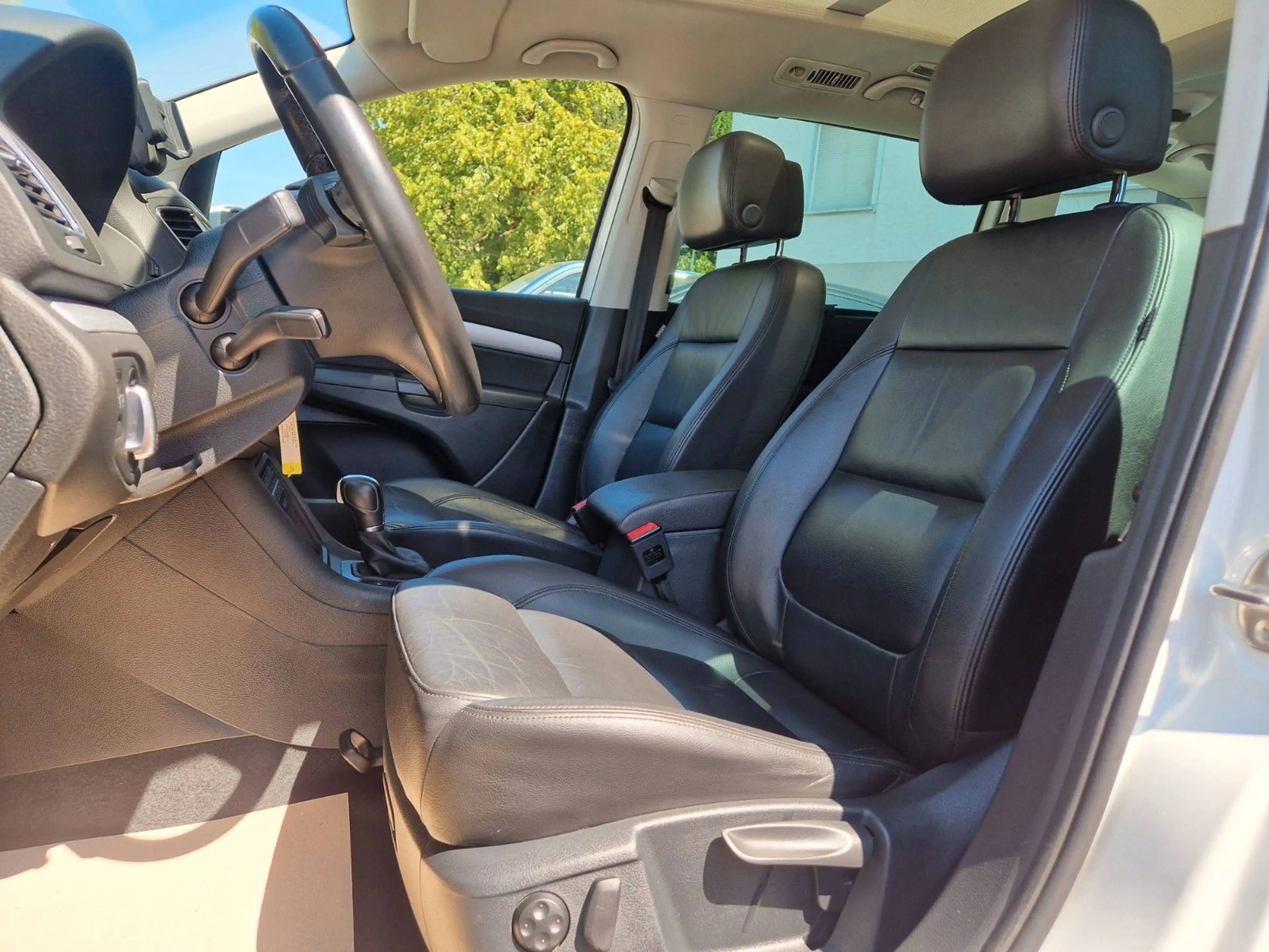 Volkswagen Sharan 2.0 TSI Highline +DSG+AHK+PANORAMA+LEDER+ — photo 14