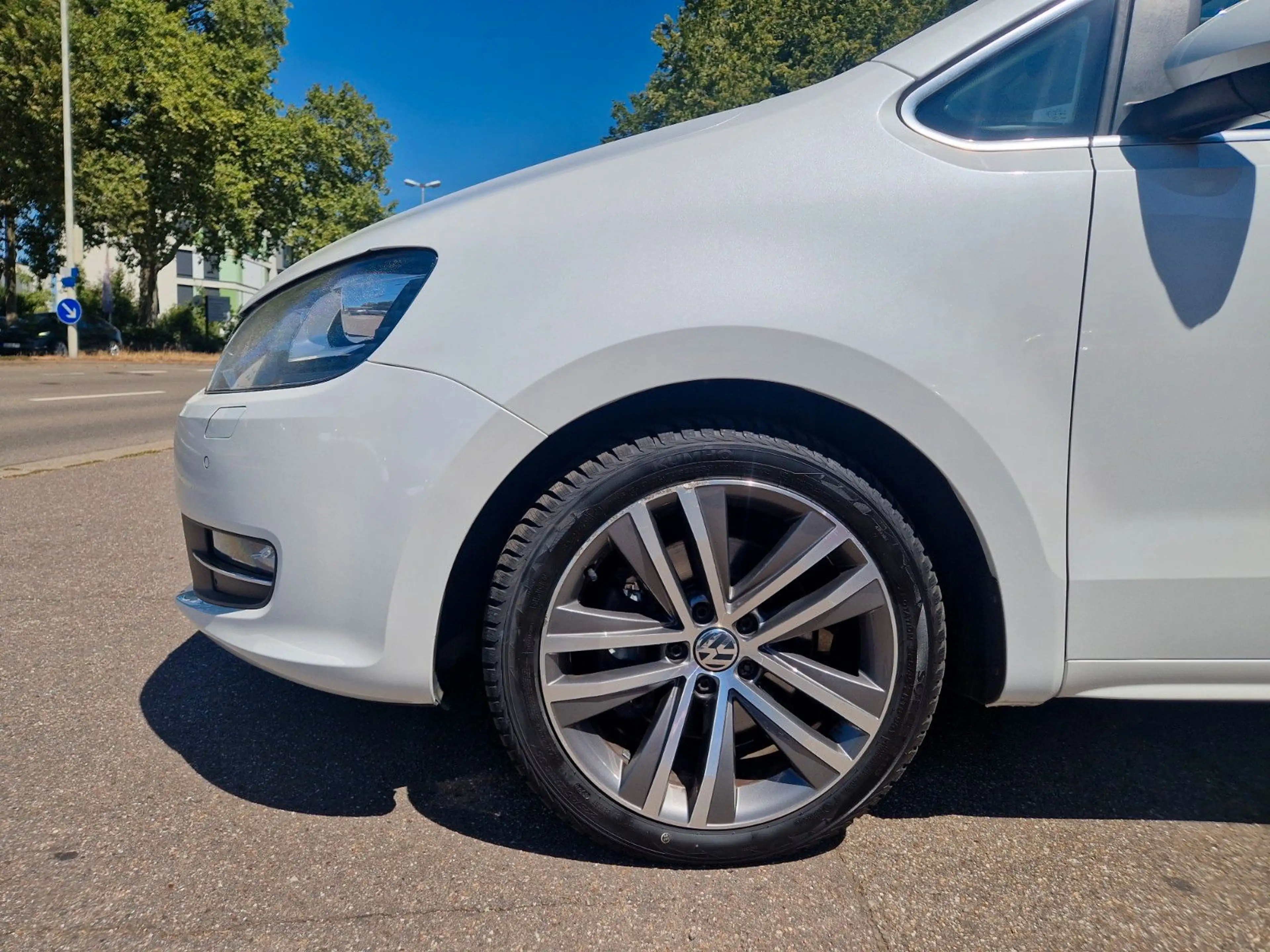 Volkswagen Sharan 2.0 TSI Highline +DSG+AHK+PANORAMA+LEDER+ — photo 31