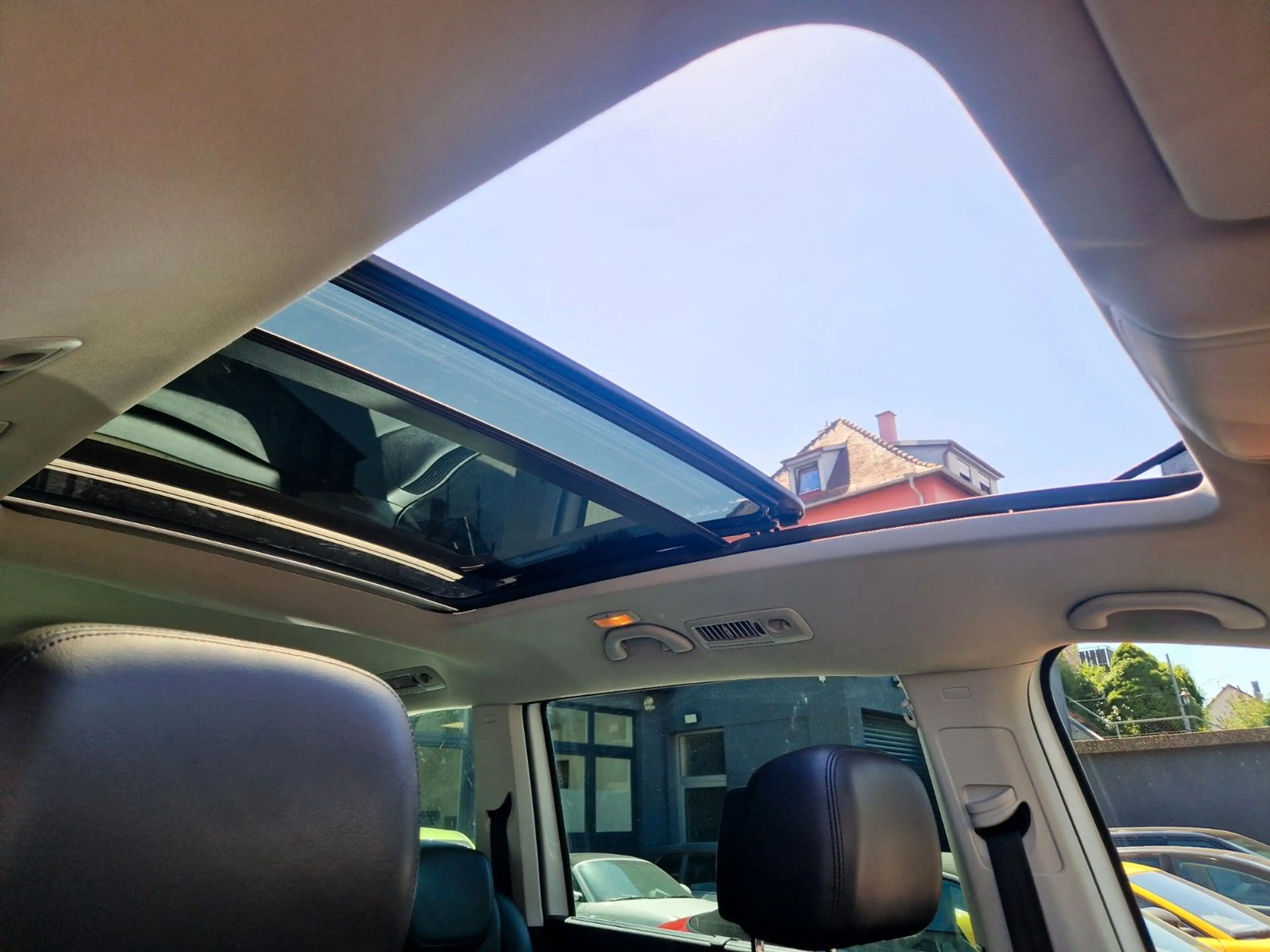 Volkswagen Sharan 2.0 TSI Highline +DSG+AHK+PANORAMA+LEDER+ — photo 10