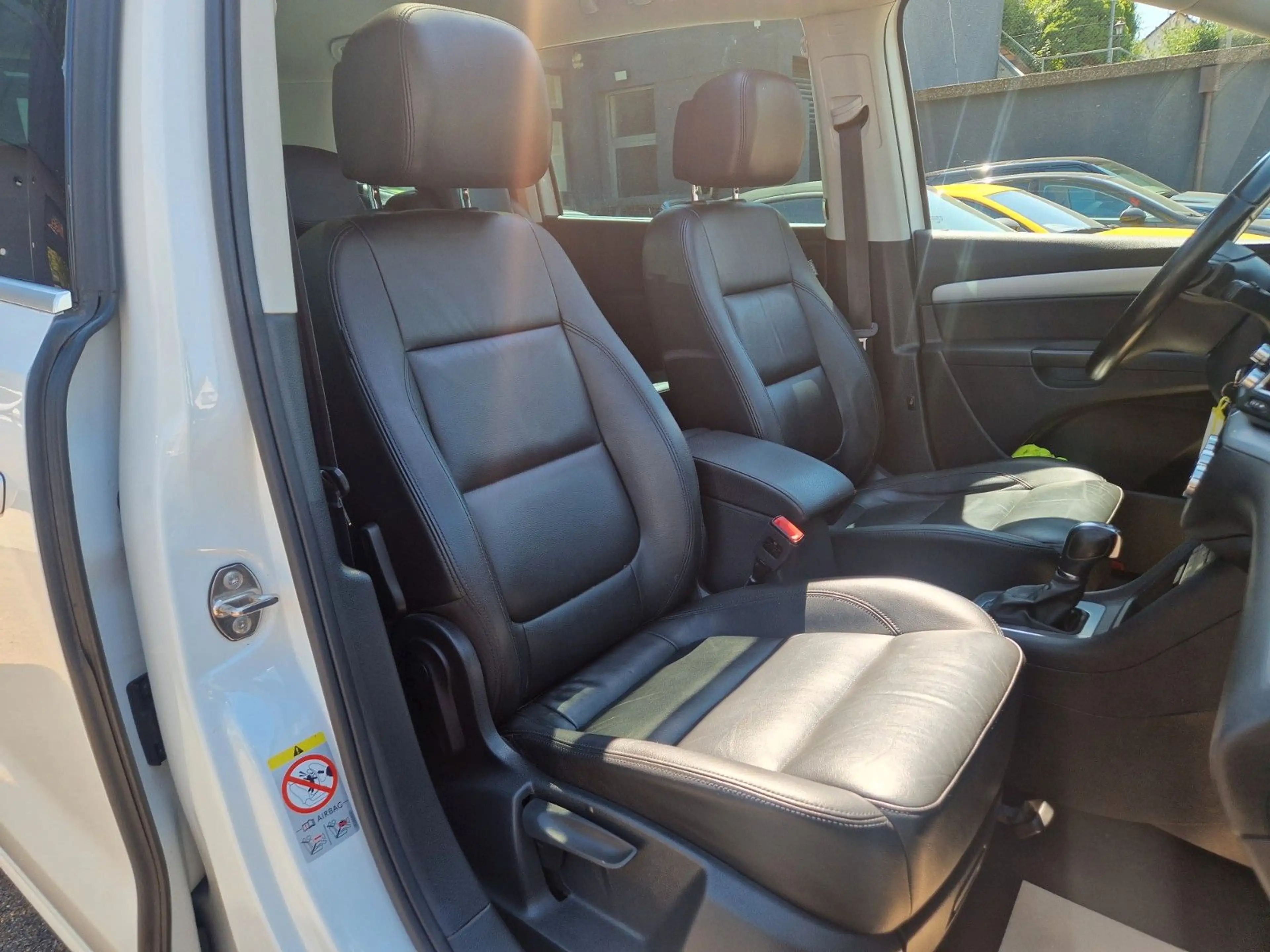 Volkswagen Sharan 2.0 TSI Highline +DSG+AHK+PANORAMA+LEDER+ — photo 9