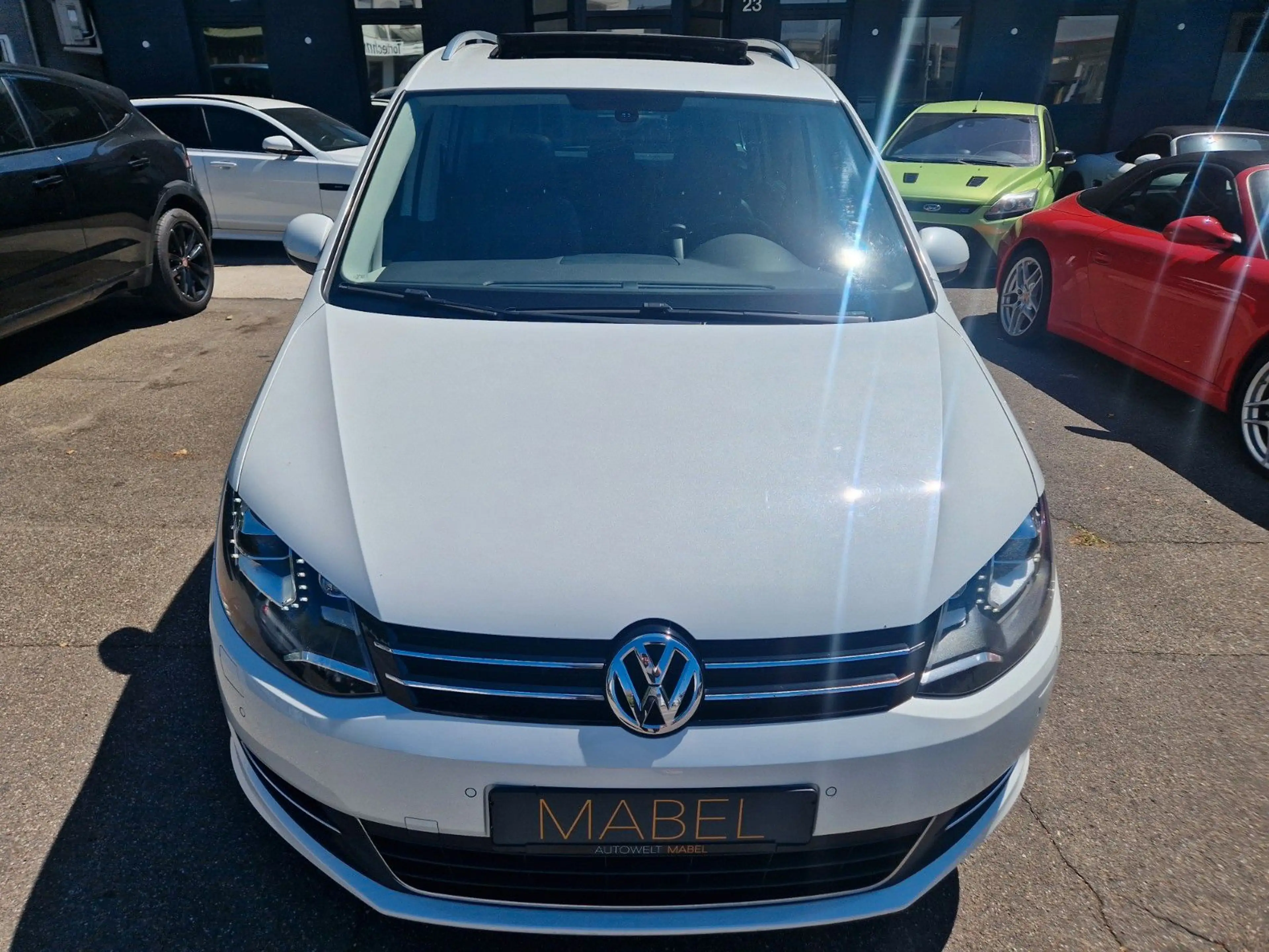 Volkswagen Sharan 2.0 TSI Highline +DSG+AHK+PANORAMA+LEDER+ — photo 33
