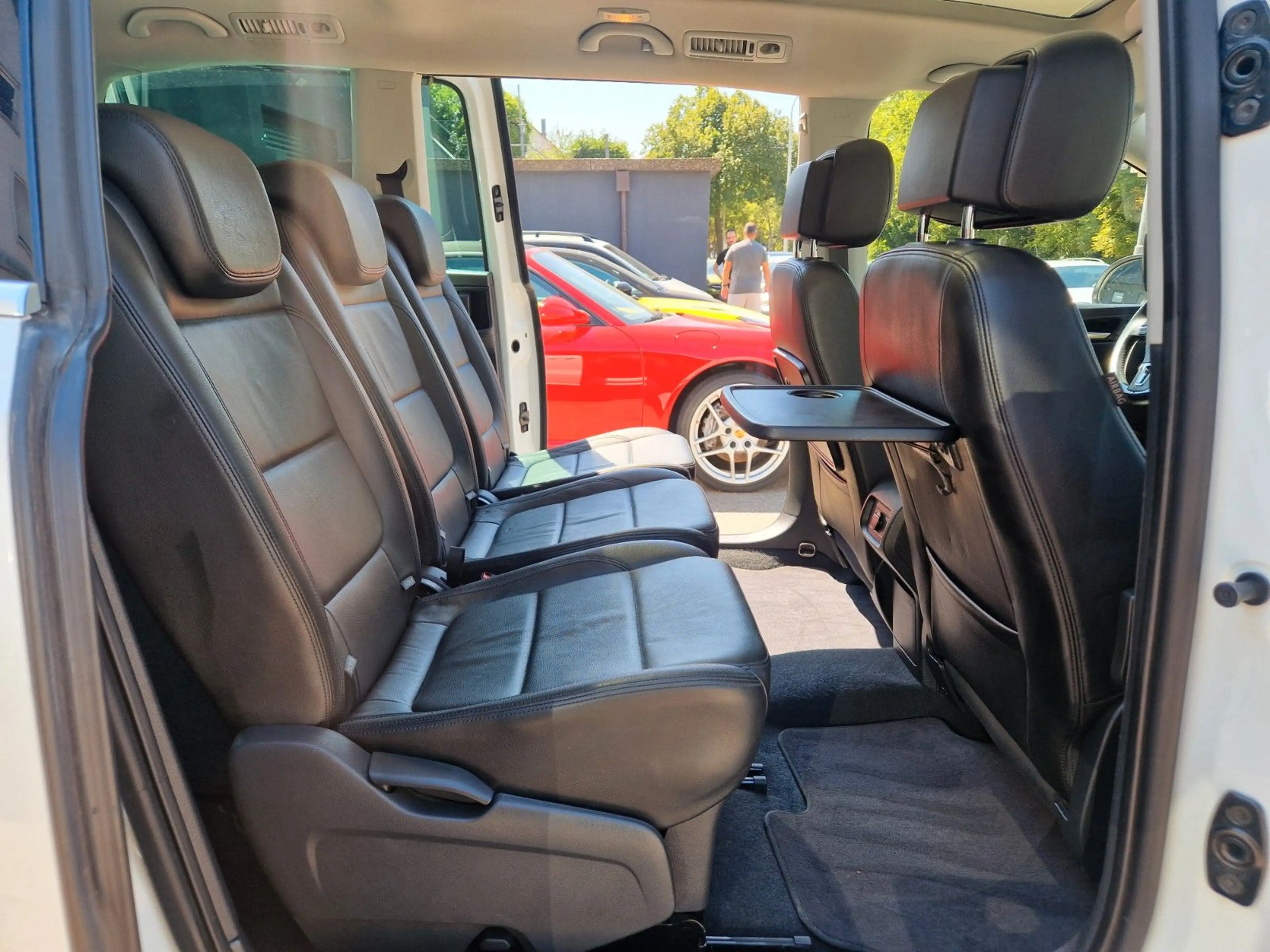Volkswagen Sharan 2.0 TSI Highline +DSG+AHK+PANORAMA+LEDER+ — photo 12