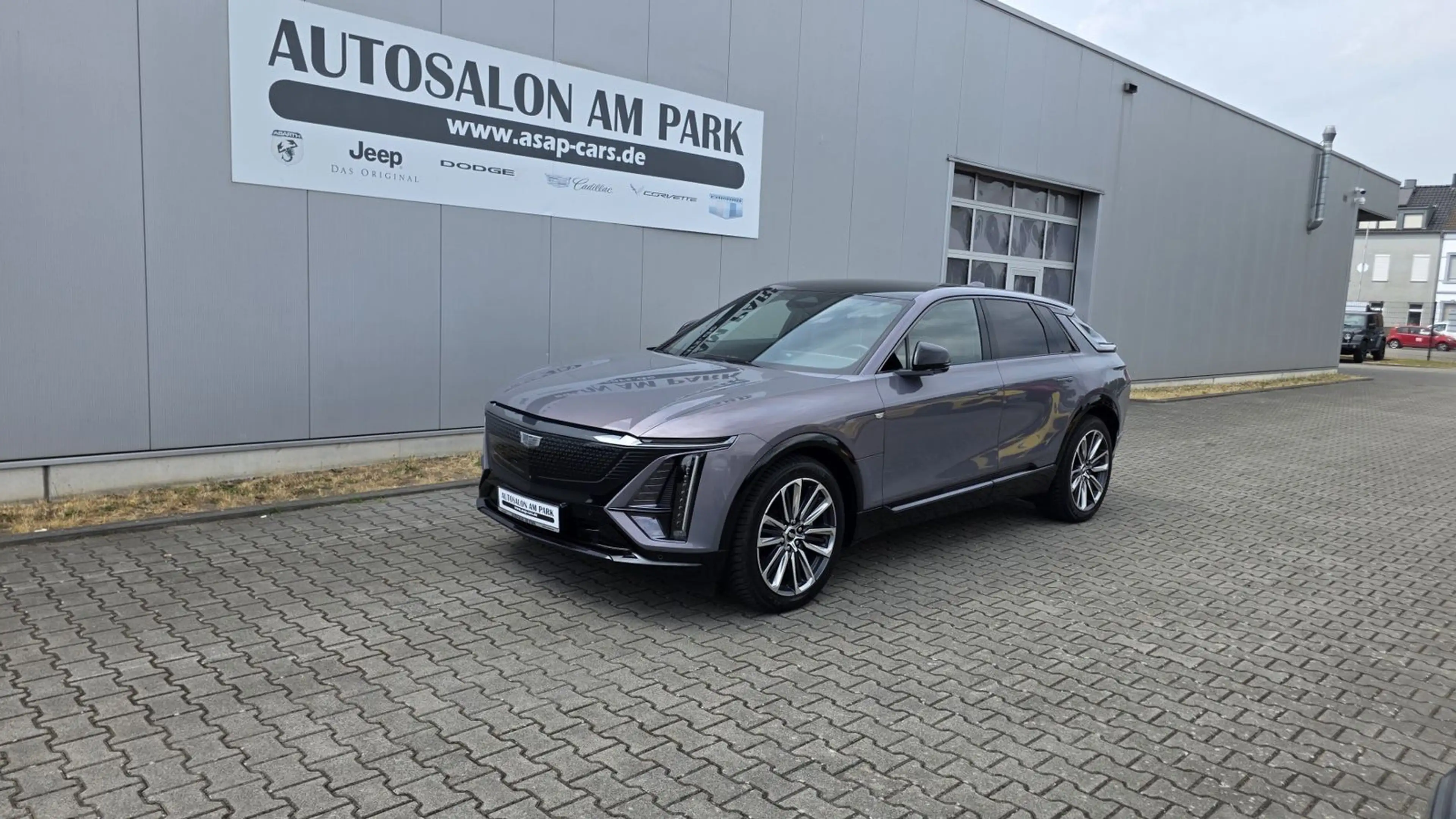 Cadillac Lyriq Cadillac LYRIQ Sport 600e AWD — photo 3