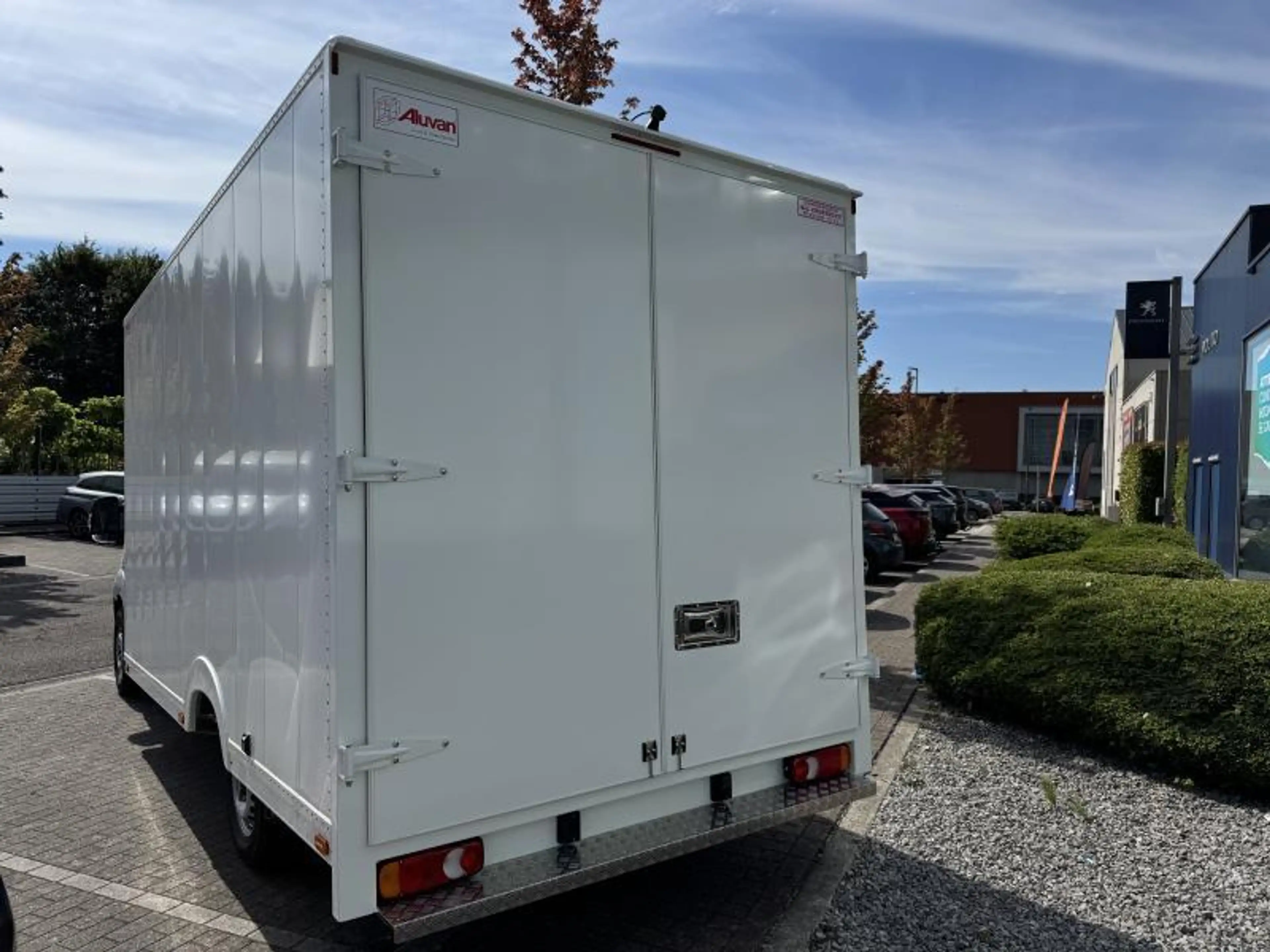 Peugeot Boxer & e- — photo 8