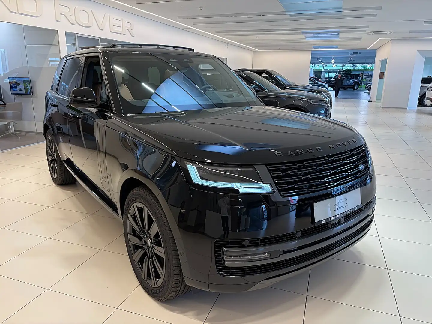 Land Rover Range Rover P460e PHEV AWD HSE Aut. Schwarz - 1
