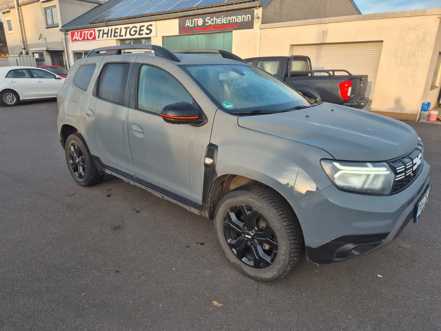 Dacia Duster II Journey+ 4WD Grün - 1
