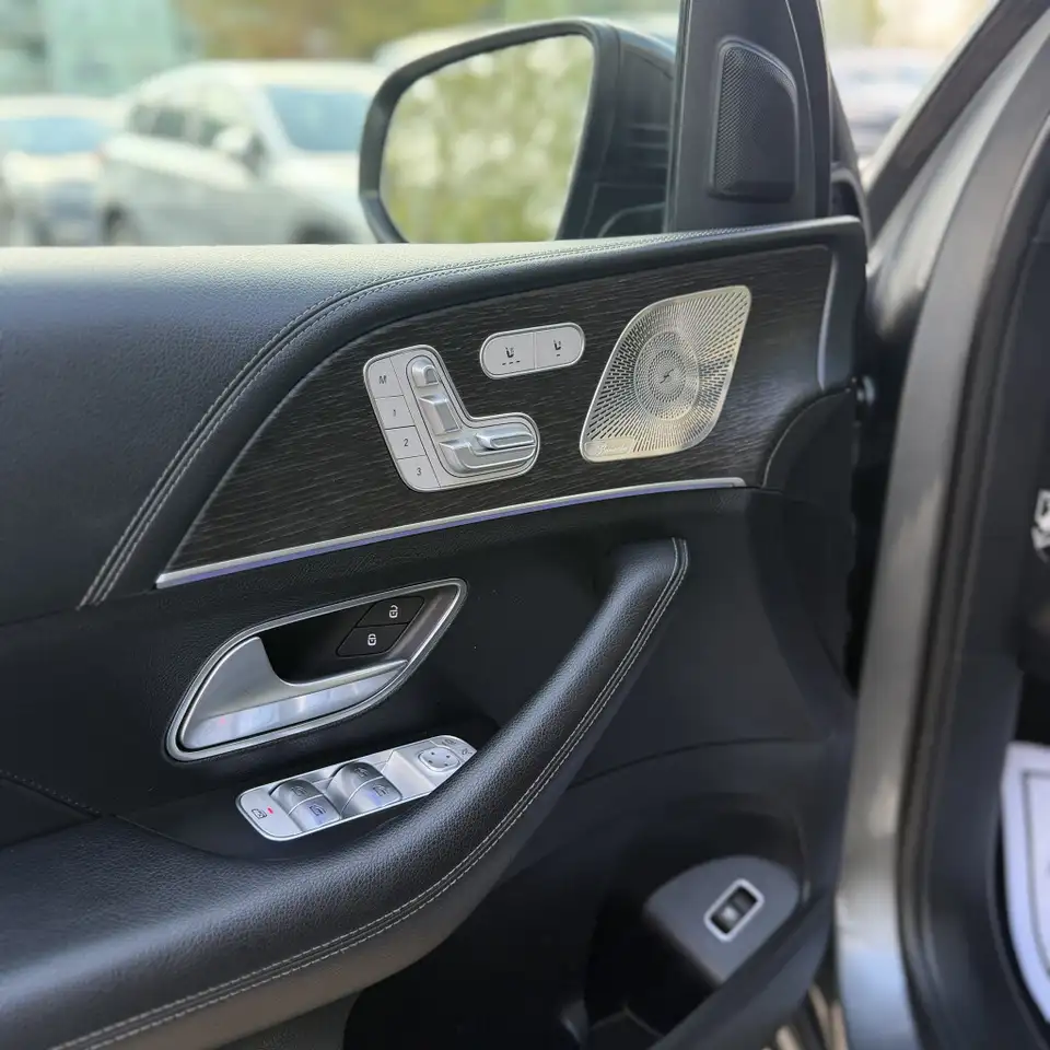 Mercedes-Benz GLE снимка Mercedes-Benz GLE