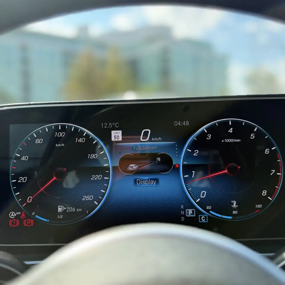 Mercedes-Benz GLE снимка Mercedes-Benz GLE