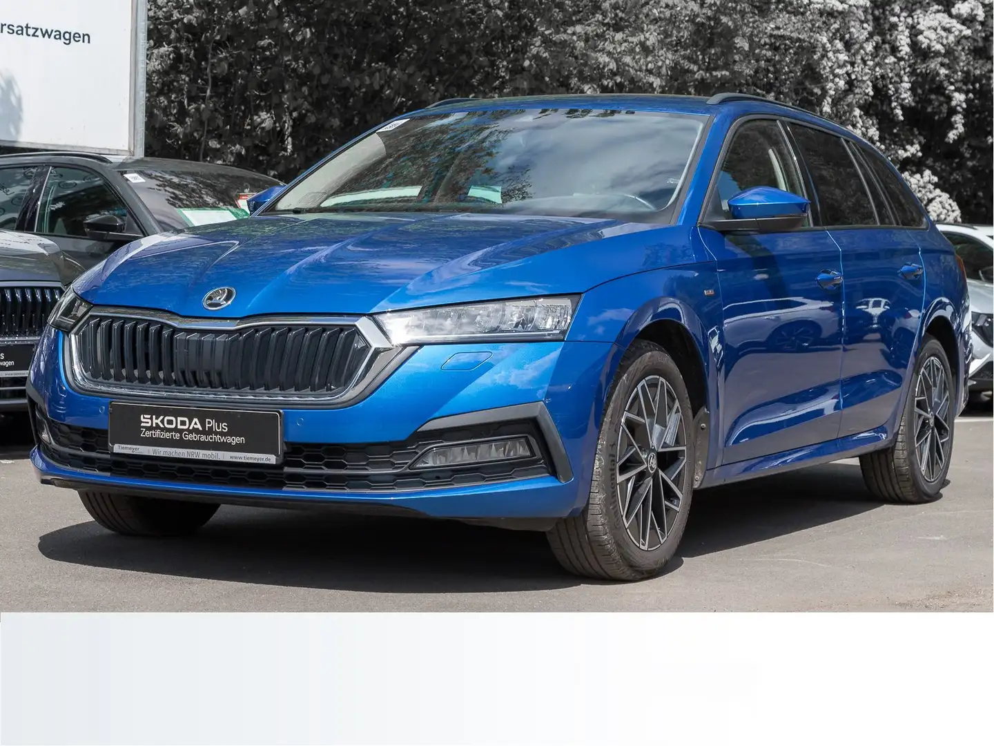 Skoda Octavia Combi 2.0 TDI DSG CLEVER LED LM17 AHK Blau - 2
