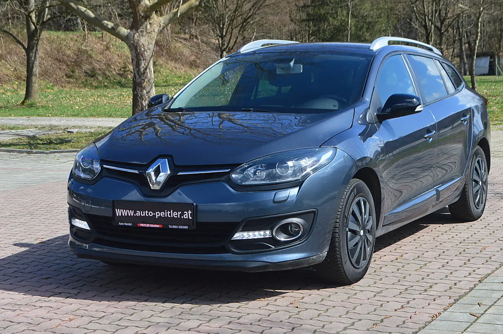 Renault Megane Mégane Grandtour Limited Energy dCi 110 Grau - 2