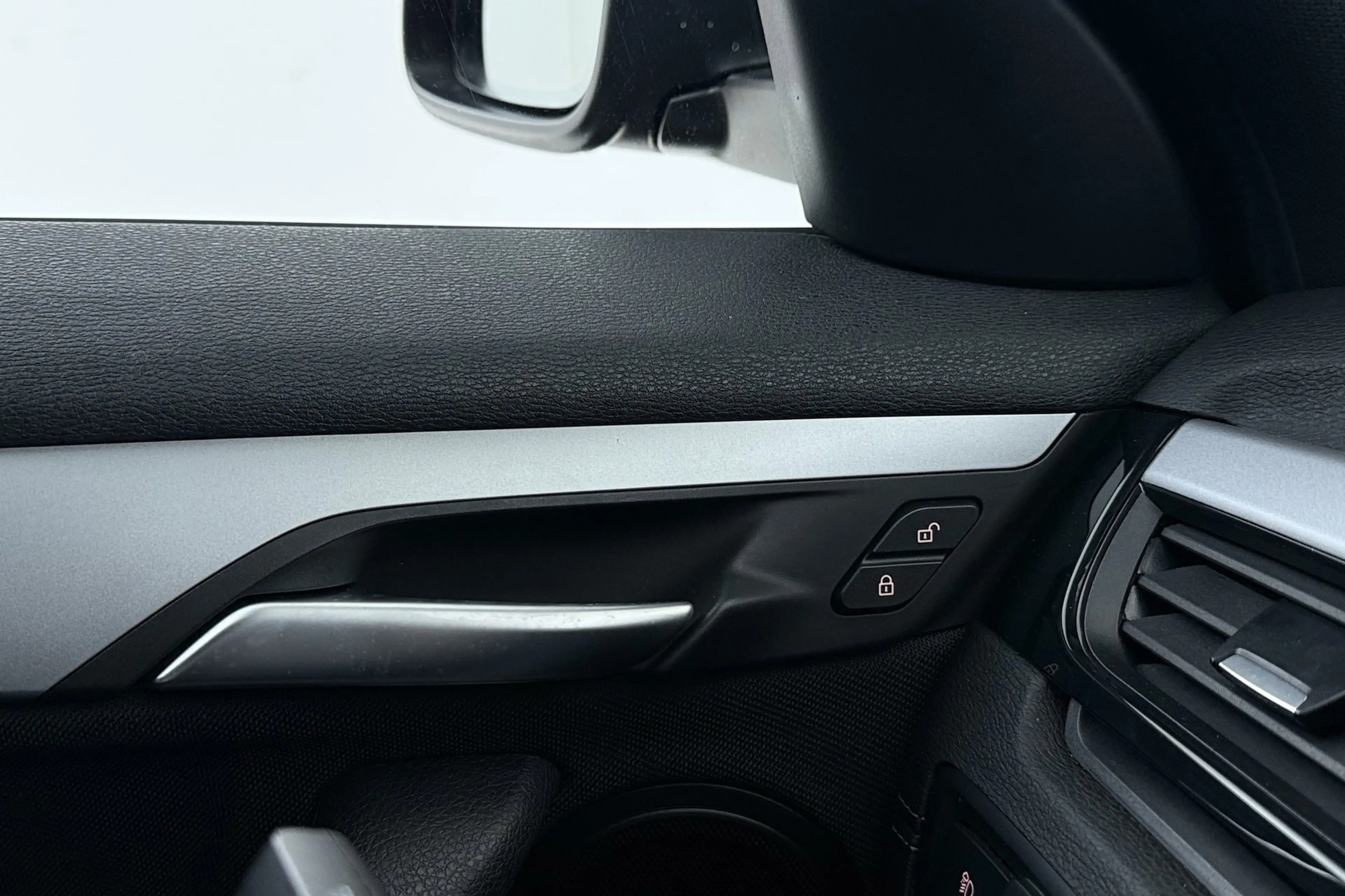 BMW X2 SDrive18i Business Edition Plus | Sportstoelen | B — photo 39