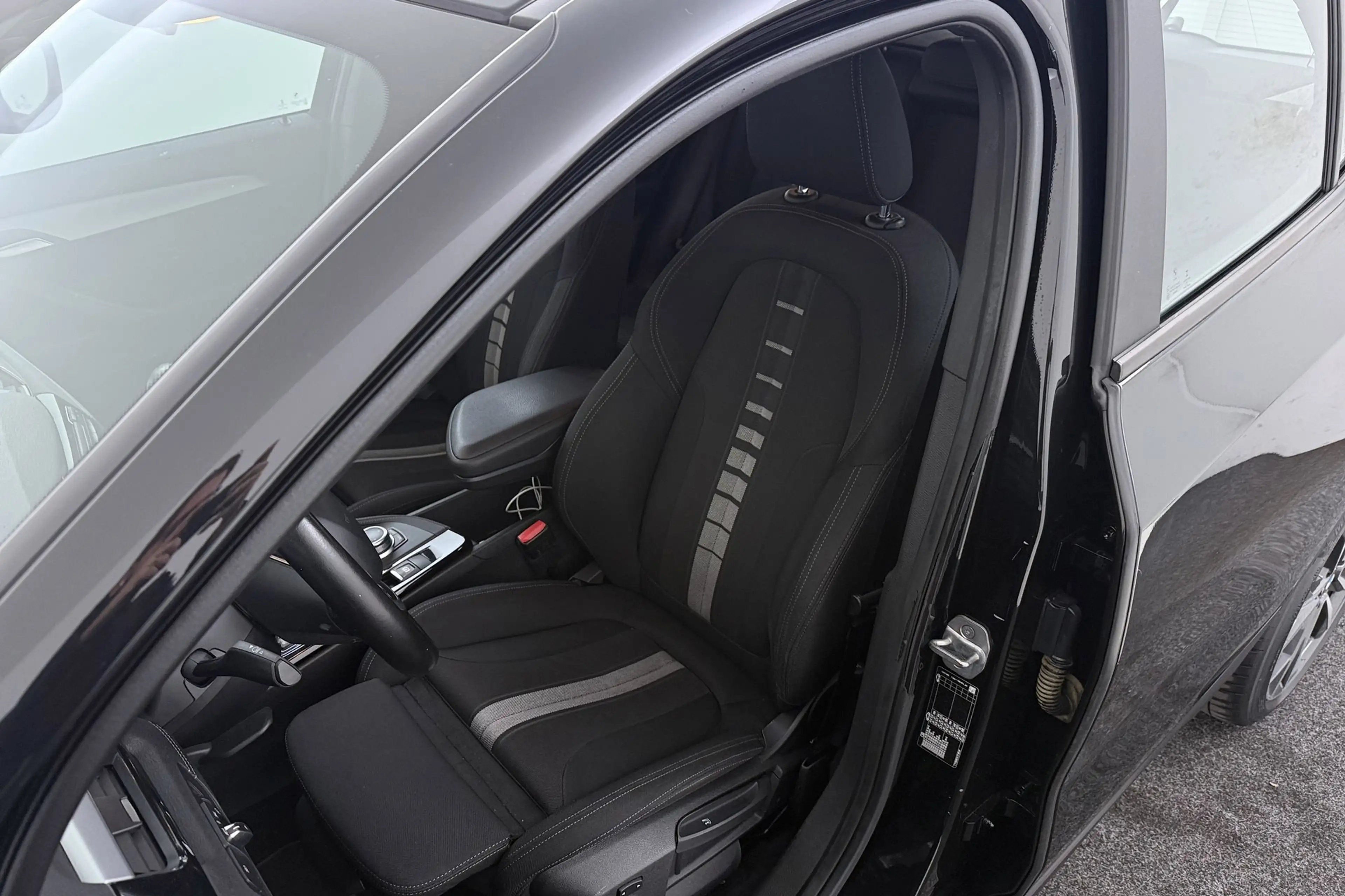 BMW X2 SDrive18i Business Edition Plus | Sportstoelen | B — photo 16