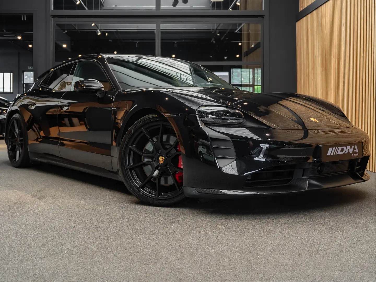 Porsche Taycan GTS Sport Turismo Sport Design Carbon Sport Turism Schwarz - 1